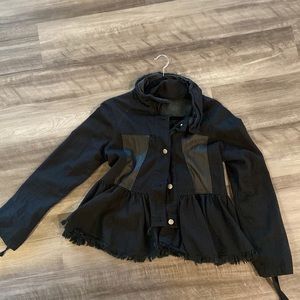 Bohemian button up, ruffle hem, tie arm detail jacket size S